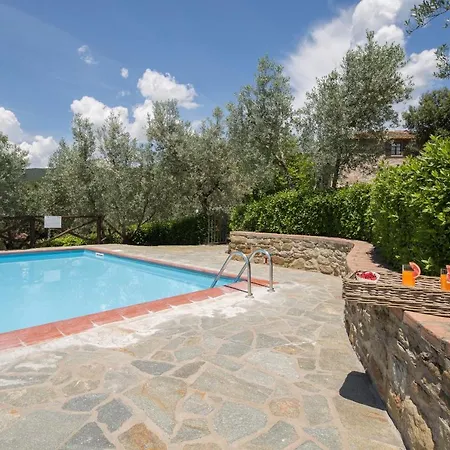 Sleeps 4 Pool Wifi T571377 * Sant'Enea