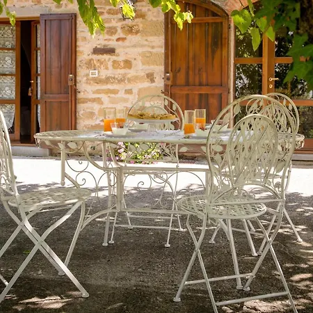 Sleeps 4 Pool Wifi T571377