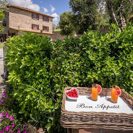 Sleeps 4 Pool Wifi T571377