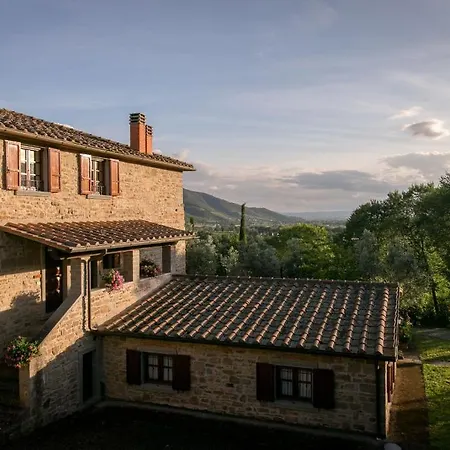 Sleeps 4 Pool Wifi T571377 Willa